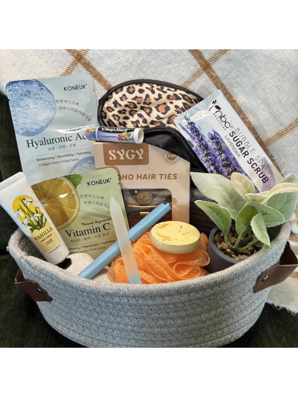 Day Spa Gift Basket, Bath and Body Relaxation Thinking of You Present